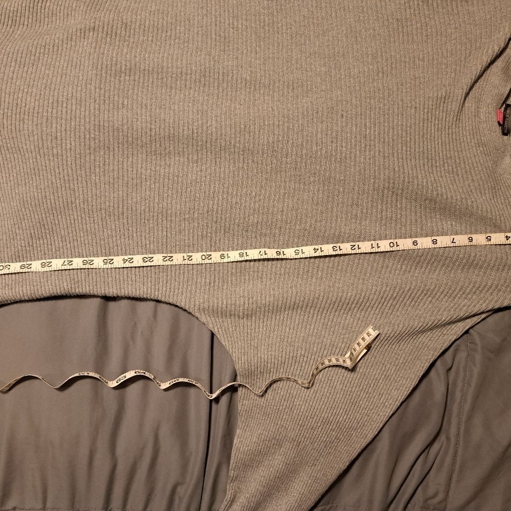 Vince Camuto Gray Ribbed Knit Button Accent Boat Neck Pullover Sweater - Picture 5 of 8